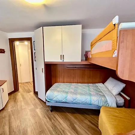 Panoramica Terrazza Sulle Piste Sciistiche Gressoney-Saint-Jean