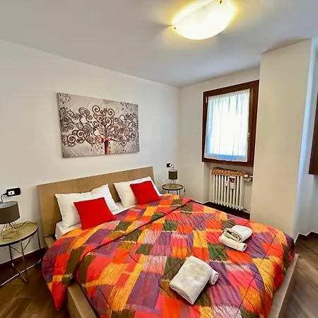 Panoramica Terrazza Sulle Piste Sciistiche